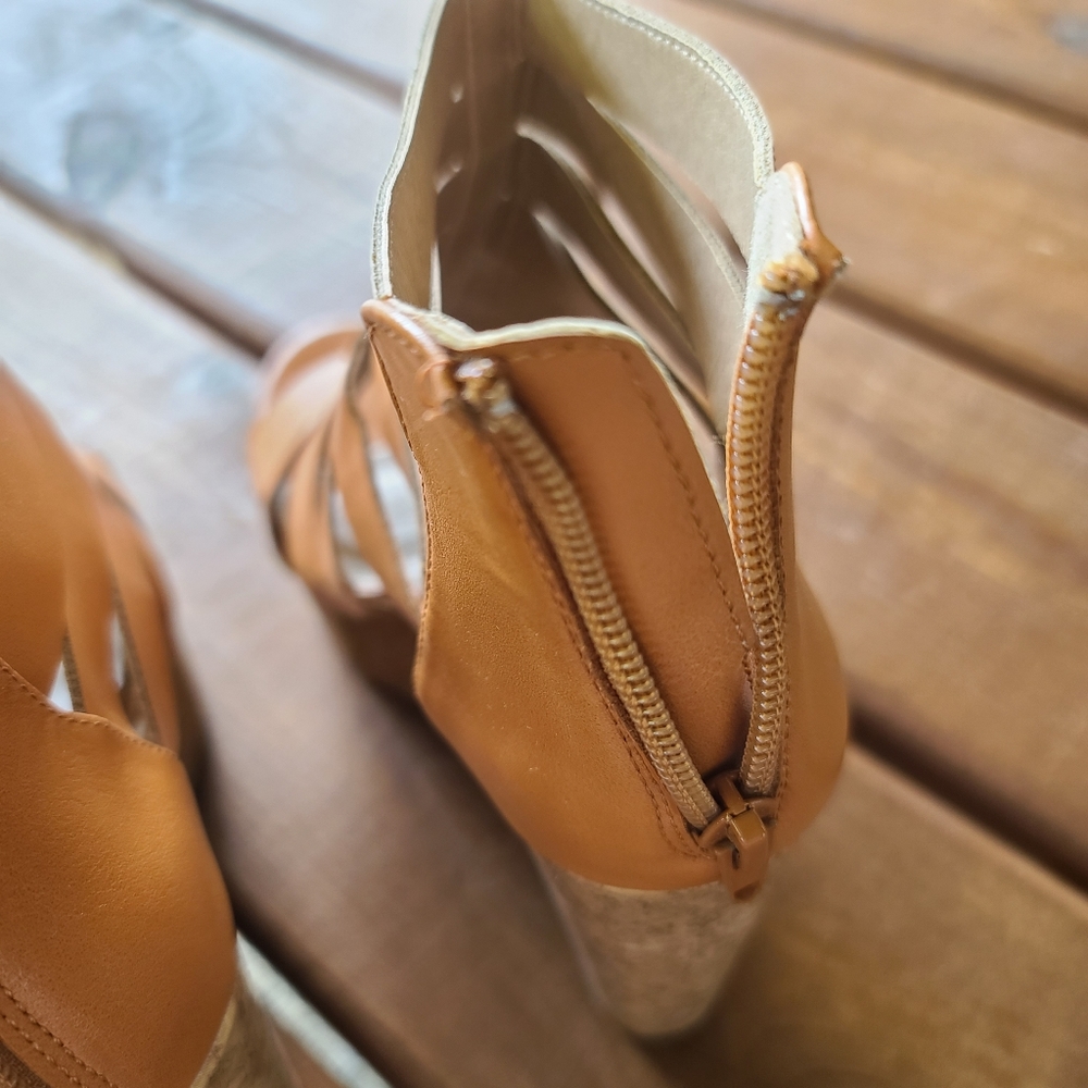 FRH Wedge Platform Sandal Size 7 - Picture 5 of 9